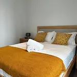 Spacious Barangaroo 2 Bedroom 2 Bathroom Luxury Waterfront Views Apartment
