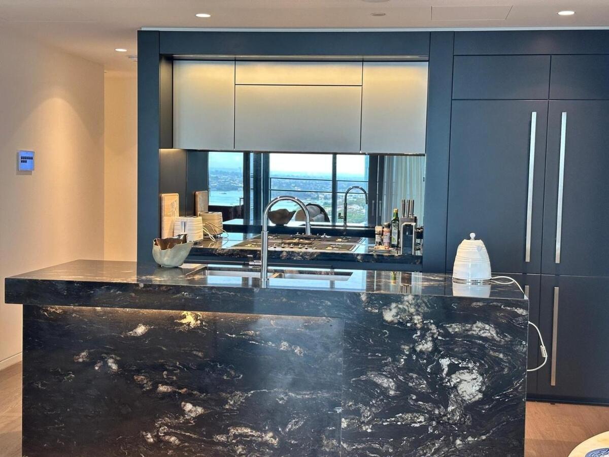 Spacious Barangaroo 2 Bedroom 2 Bathroom Luxury Waterfront Views Apartment